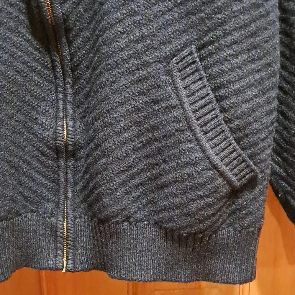 Salvatore Ferragamo wool zip up sweater M - Picture 5 of 9